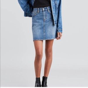 Levi’s skirt
